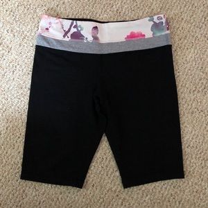 Lululemon reverse groove shot long size 6